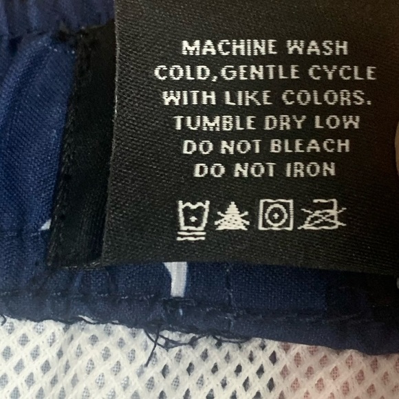 BJ’s Men’s Americana Swim Shorts Size XXL Red White & Blue SPF 30+ 3 Pockets NEW - Picture 5 of 9